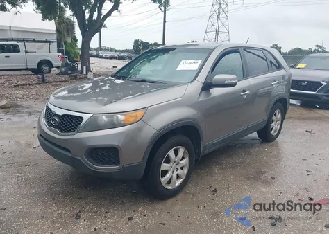 2011 Kia Sorento Lx z USA, uszkodzony, nr VIN 5XYKT3A12BG126527